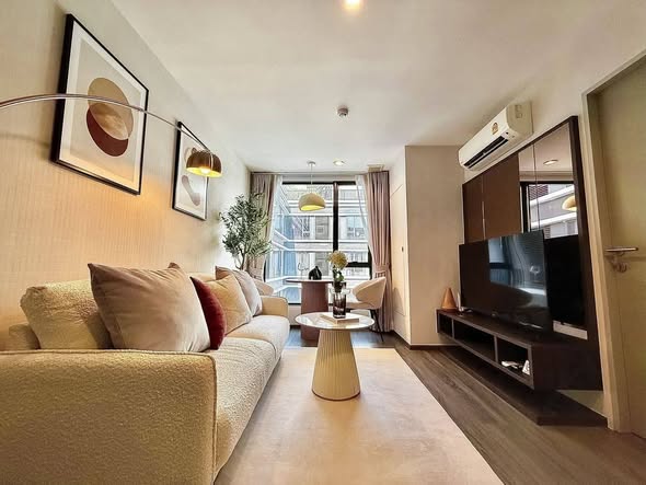living room of Ideo Mobi Sukhumvit 40