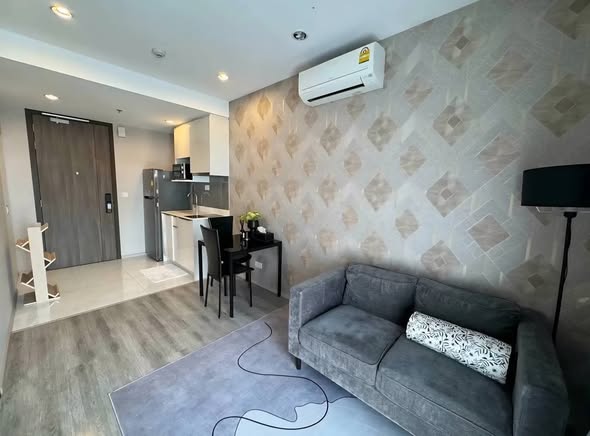 bedroom and living room of Ideo Mobi Sukhumvit 66