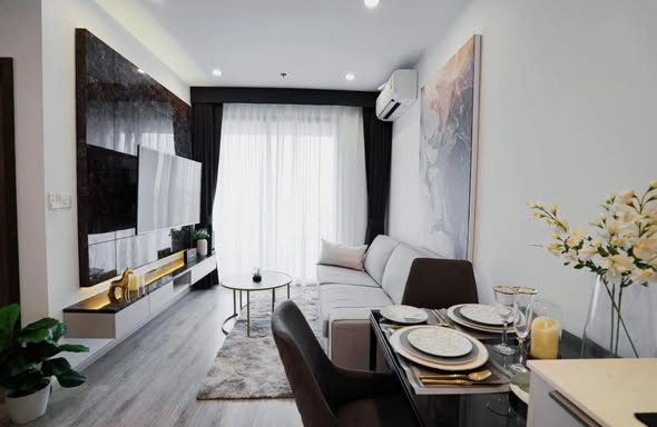living room and room interior of Ideo Mobi Sukhumvit 66