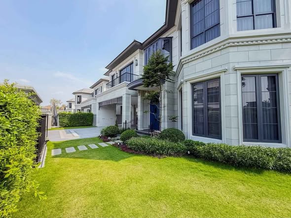 นาราสิริ กรุงเทพกรีฑา