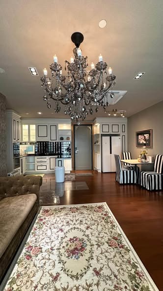 living room of IVY THONGLOR