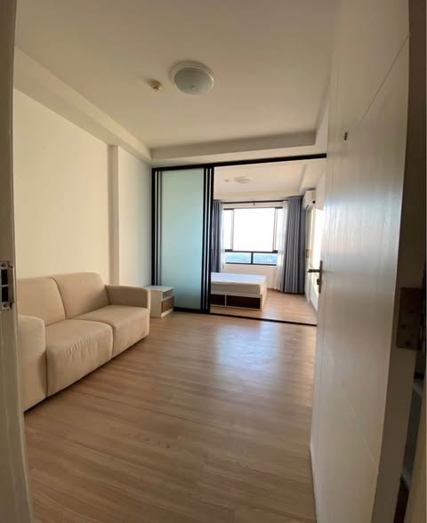 bedroom and room interior of J Condo Satorn-Kallaprapruk