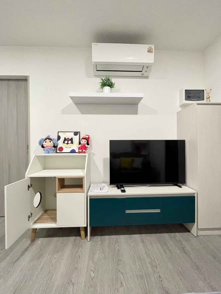 bedroom of Kave Wonderland Sales Gallery