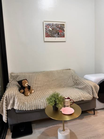 bedroom of Knightsbridge Kaset Society