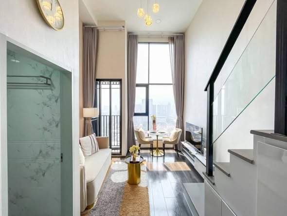 living room and bedroom of KnightsBridge Space Ratchayothin