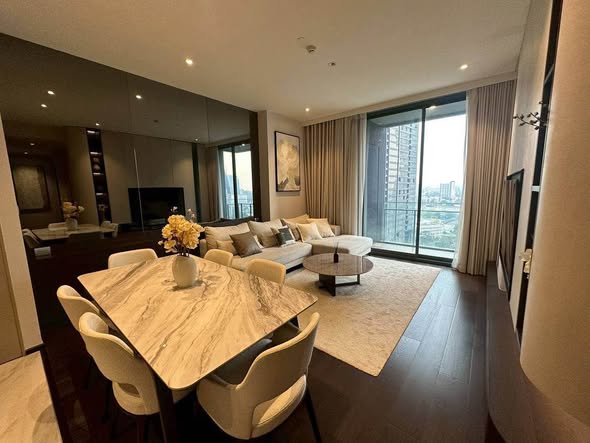 bedroom and living room and room interior of LAVIQ Sukhumvit 57