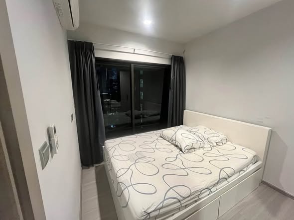 bedroom of Life Asoke – Rama 9