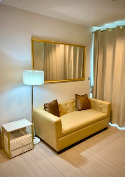 living room of Life Asoke – Rama 9