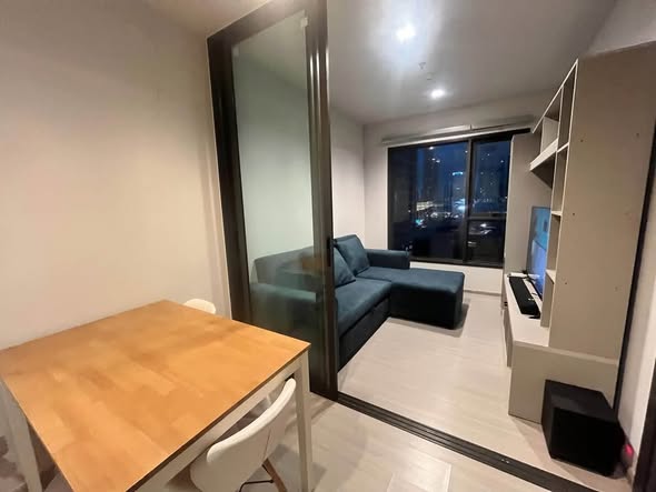 living room and room interior of Life Asoke – Rama 9