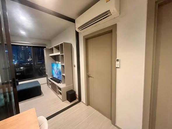 room interior of Life Asoke – Rama 9