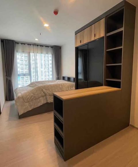 bedroom and room interior of Life Asoke Hype