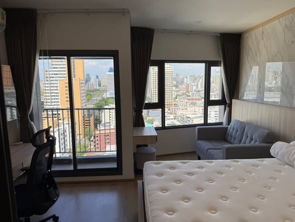 bedroom of Life Rama 4 – Asoke