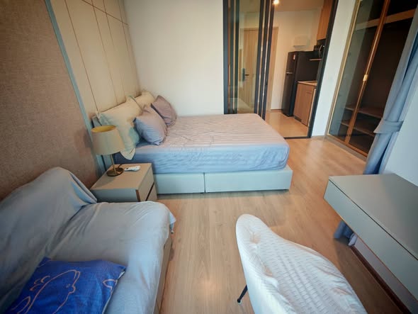 bedroom of Life Rama 4 – Asoke