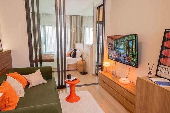 bedroom and living room of Life Rama 4 – Asoke