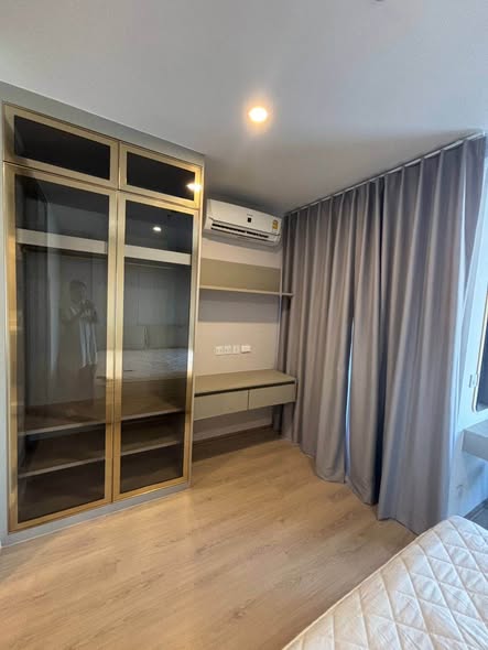 bedroom and room interior of Life Rama 4 – Asoke