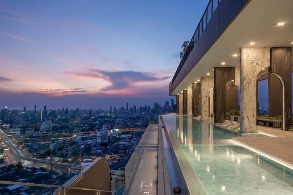 Life Rama 4 – Asoke