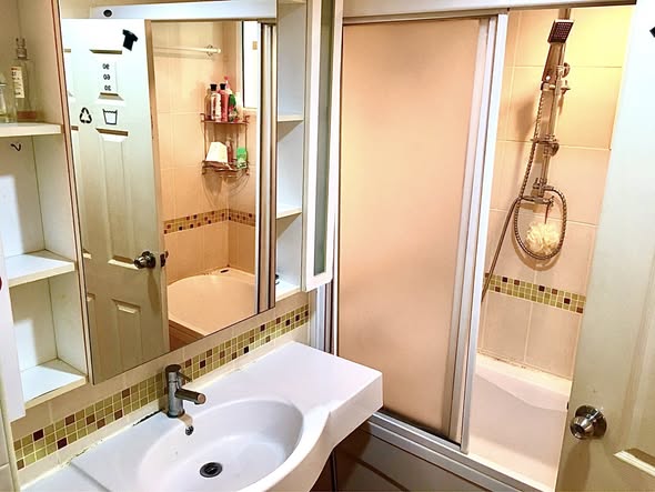 bathroom of Life @Thapra Condominium