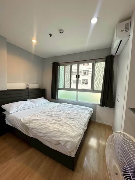 bedroom and room interior of Lumpini Ville Ramkhamhaeng 60/2