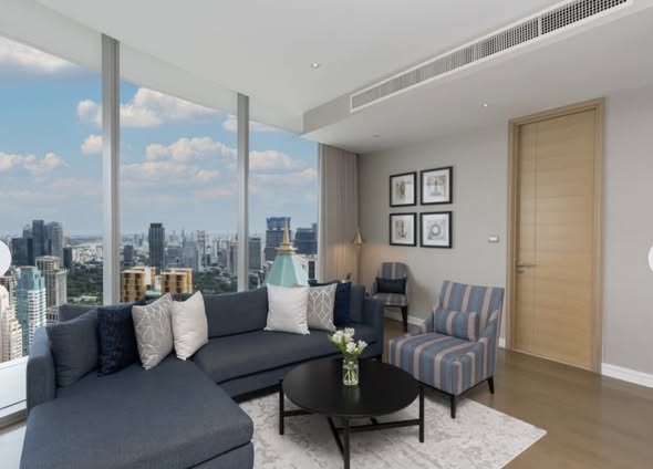 living room of Magnolias Ratchadamri Boulevard