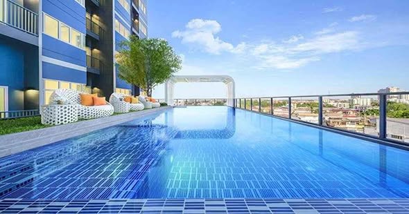 pool of Metro Sky Wutthakat