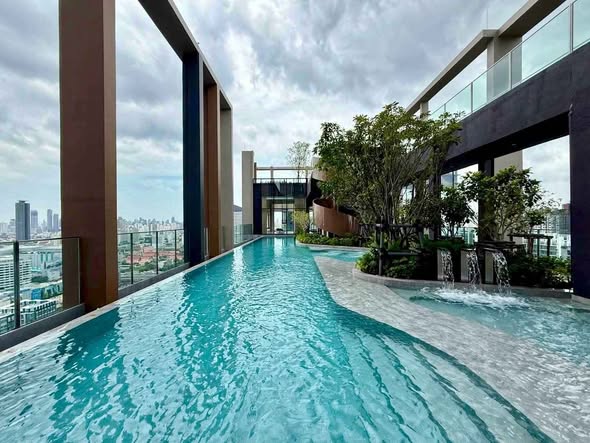 pool of Nue District R9