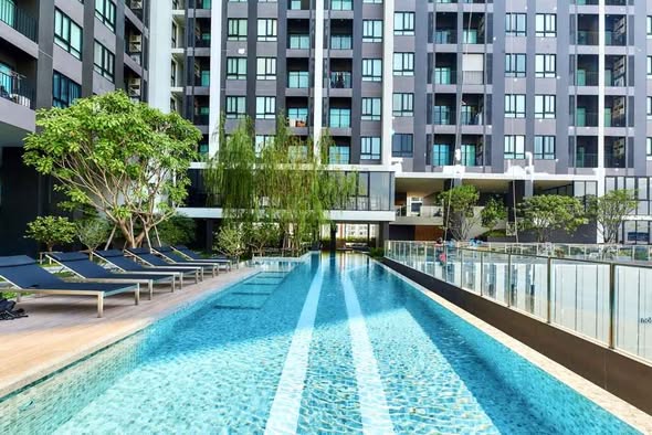 pool of NUE Noble Srinakarin Lasalle นิว โนเบิล ศรีนครินทร์ – ลาซาล