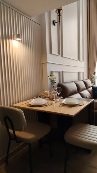 room interior of Origin Plug & Play Sirindhorn Station