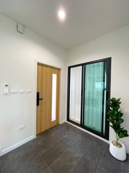 room interior of Pimnara Srinakarin-Bangna