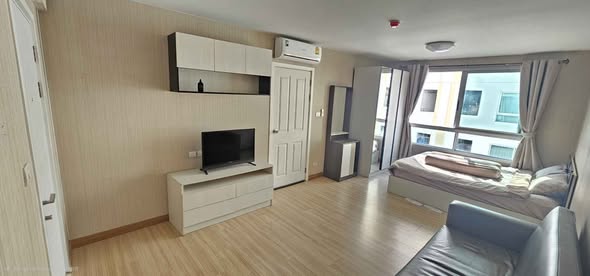 bedroom and living room of PLUM Condo Phaholyothin 89