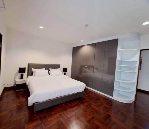 bedroom and room interior of PR COURT APARTMENT