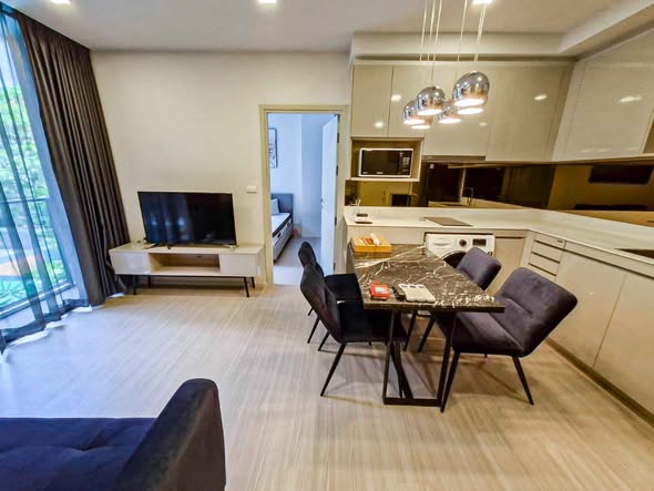 living room and room interior of Quintara Treehaus Sukhumvit 42