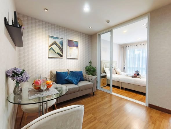 living room and bedroom and room interior of Regent Home Sukhumvit 81