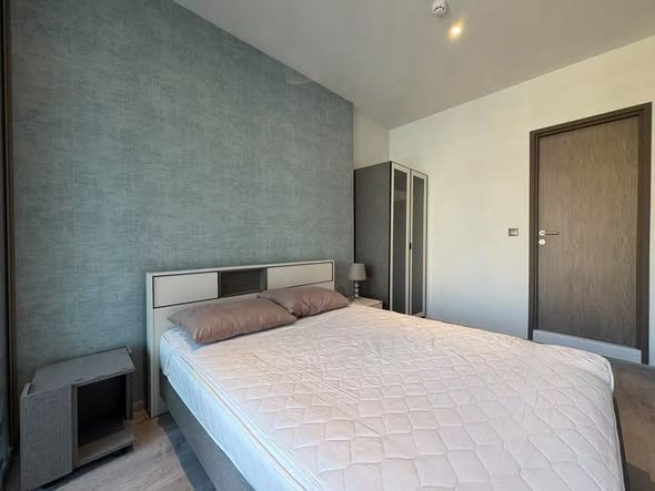 bedroom and room interior of Rhythm Ekkamai Estate