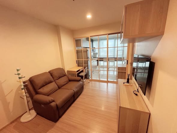 living room and room interior of Rhythm Sukhumvit 50