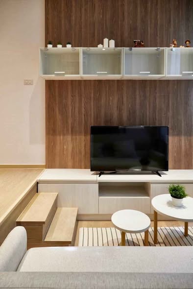 living room and room interior and bathroom of Runesu Thonglor 5 (รูเนะสุ ทองหล่อ 5)