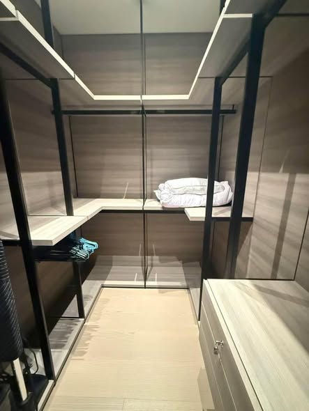 bedroom and room interior and bathroom of SCOPE Langsuan