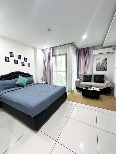 bedroom of Siam Oriental Plaza