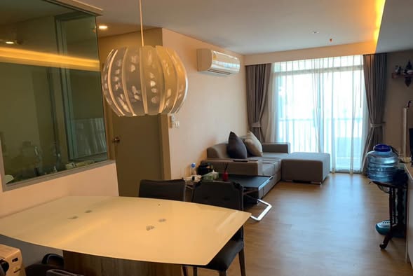 bedroom and living room of Siamese Nang Linchi Condo