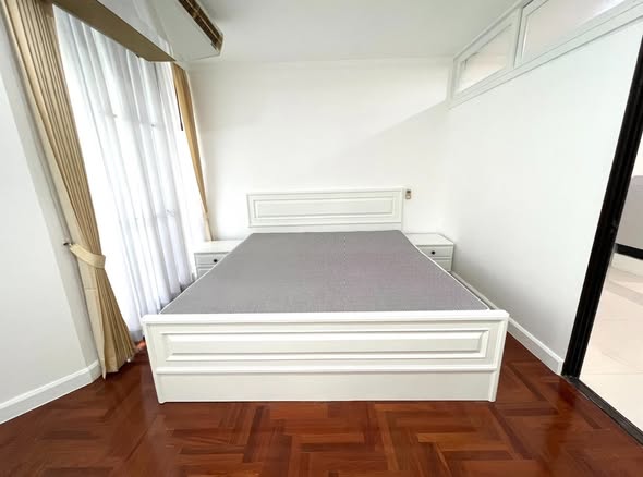 bedroom of Supalai Oriental Sukhumvit 39