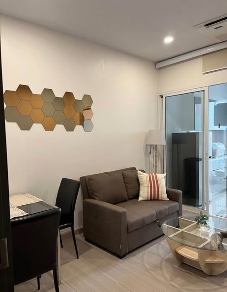 living room of Supalai Premier Si Phraya-Sam Yan