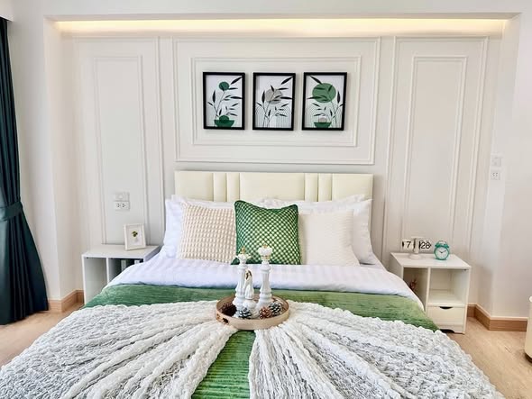 bedroom of Supawan River Place