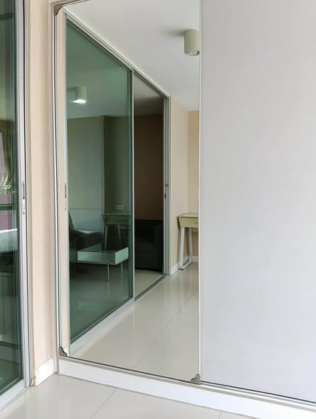 room interior of Swift Condo