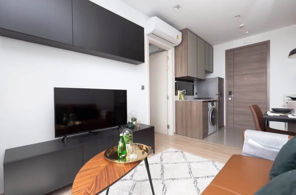 bedroom and living room of THE LINE Phahon-Pradipat