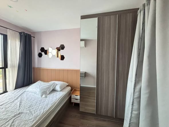 bedroom and room interior of The Origin Phahol-Saphanmai