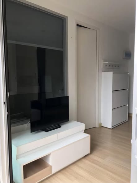 room interior of The Parkland Srinakarin Lakeside