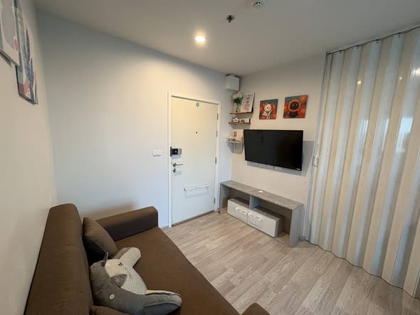 bedroom and room interior of The Privacy Rama 9