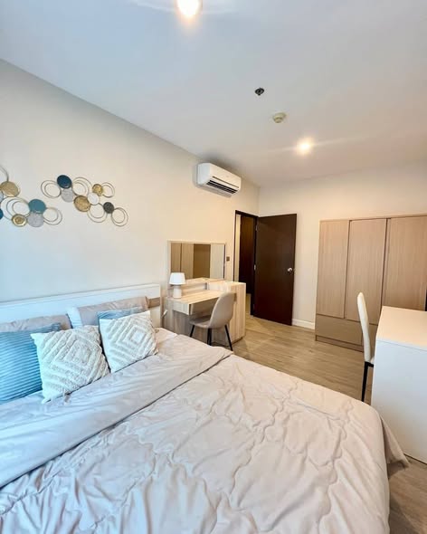 bedroom of The Sky Sukhumvit