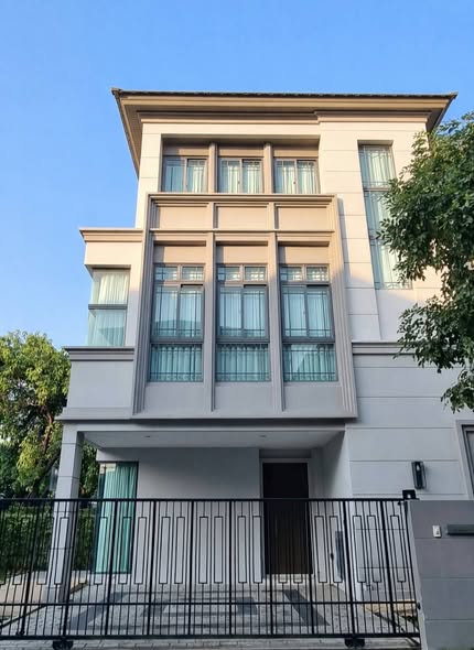 The SONNE Srinakarindra-Bangna