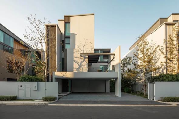 VIVE กรุงเทพกรีฑา