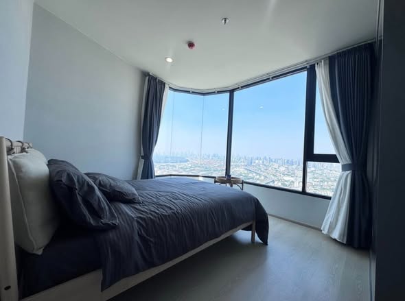 bedroom of Skyrise Avenue Sukhumvit 64